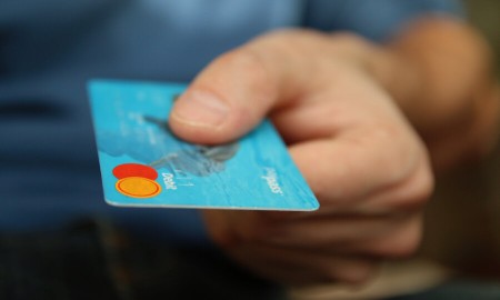 What is a loan without collateral and guarantors, how to get it