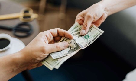 Loans from a private person without collateral and guarantors: the pros and cons